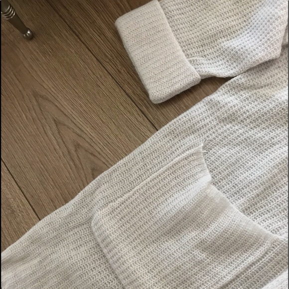 Line Cardigan - Picture 7 of 7